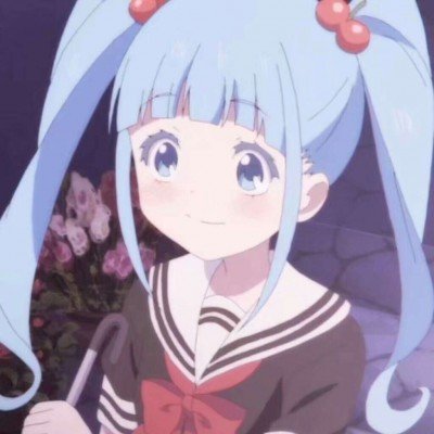 女演员表演时裙子被火焰引燃